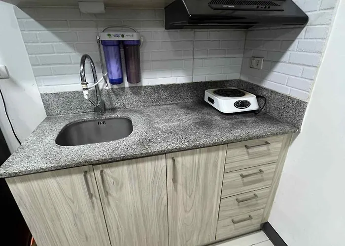 Staycation In Manhattan Heights Tower B Beside Alimall Cubao 3 Pax 公寓式飯店 马尼拉